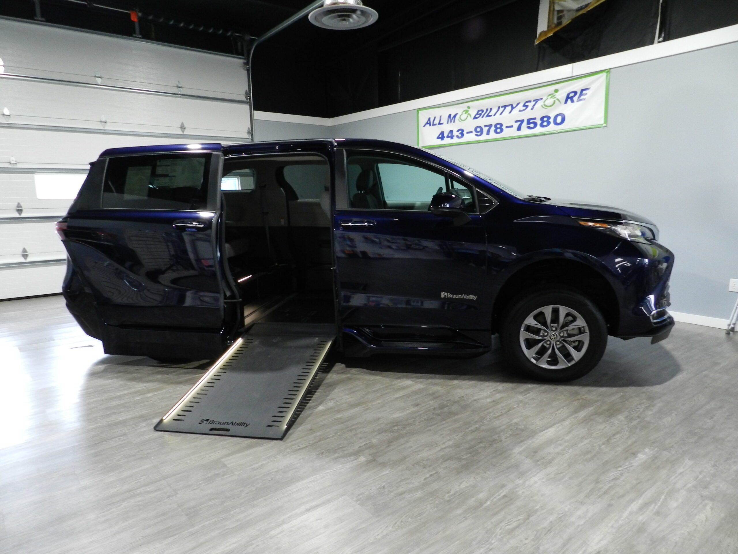 A 2022 Toyota Sienna XLE mobility van | Mobility Van Rentals